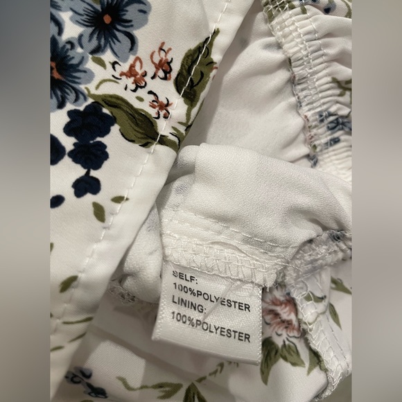 4SI3NNA White Floral Crop Top Sz L - Picture 6 of 7